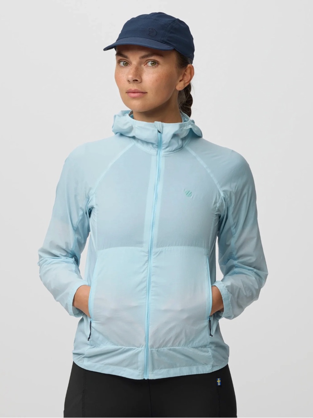 NEW: Women’s Fjallraven Keb Latt Wind Jacket, Size Small, Breeze Blue